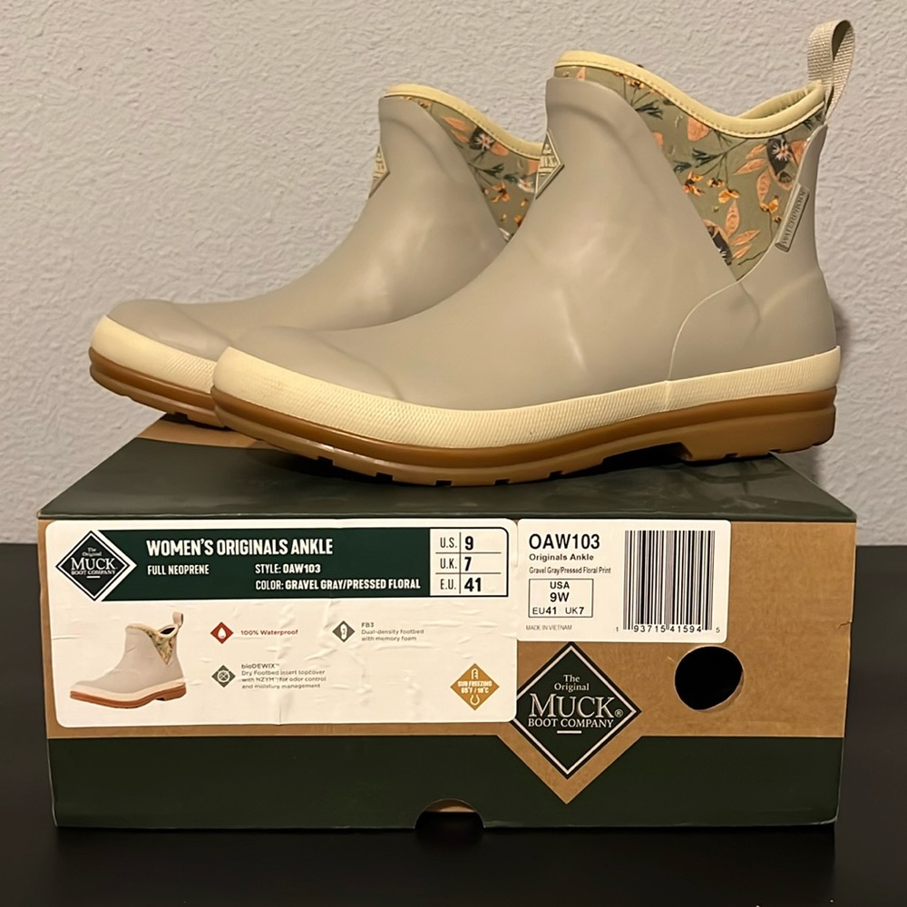 Women’s Originals Ankle Muck Boots